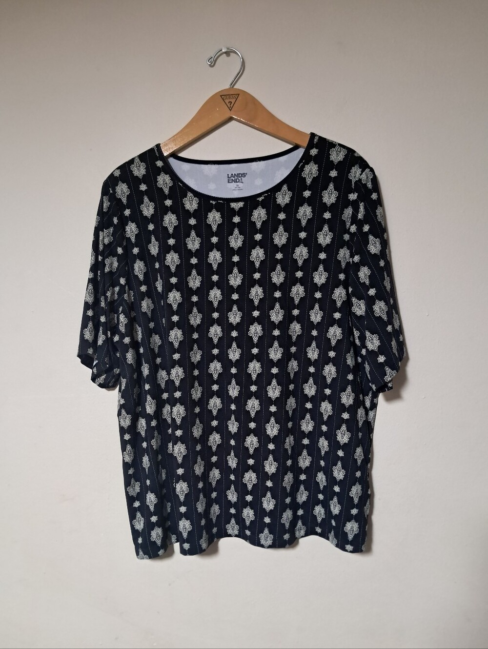Lands' End Short-Sleeve Shirt Black White Medallion Print Stretchy Sz. 1X Plus